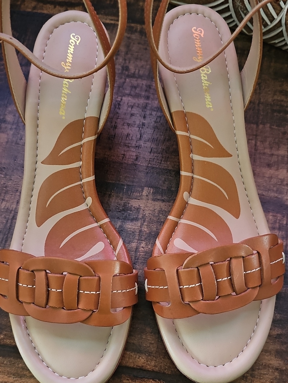 Tommy Bahama Women’s Tan Woven-Strap Sandals - Comfort Wedge Size 9